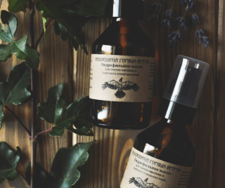Hydrophilic oil